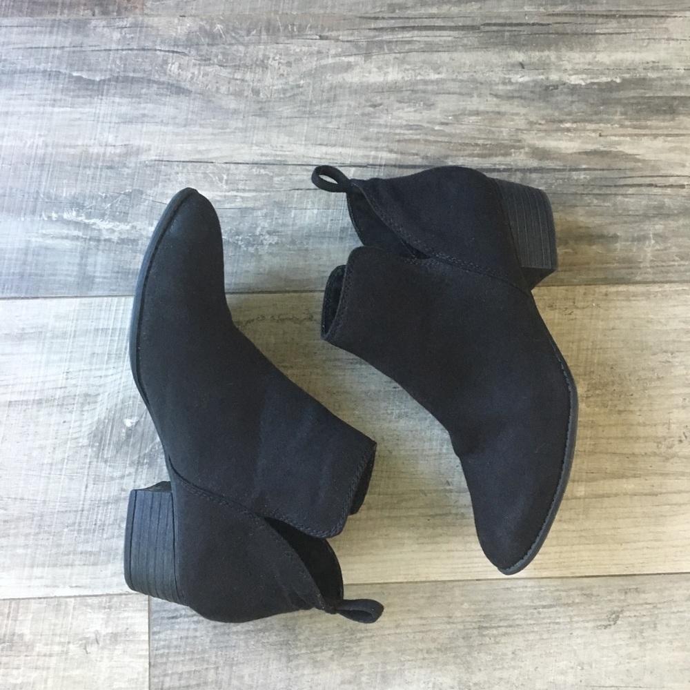 Black American Eagle booties